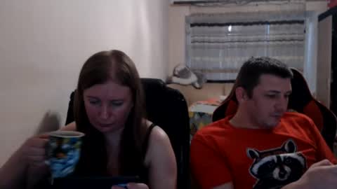 Snapshot of jenisandpeter chatting on July 17, 2026, 6:13 pm JenisAndPeter online show from July 17, 2026, 6:13 pm