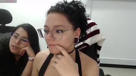 jenn online show from November 28, 2025, 9:50 pm