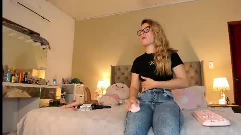 Snapshot of jenna1_ chatting on July 12, 2026, 1:02 pm JENNA online show from July 12, 2026, 1:02 pm