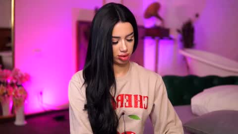 jenna_day online show from March 7, 2025, 6:13 am