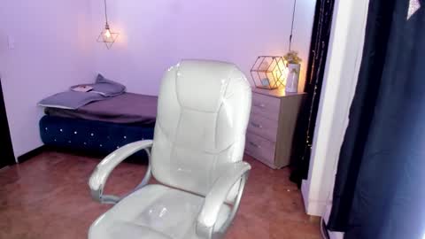 jennaa_cooper online show from September 25, 2025, 8:23 pm