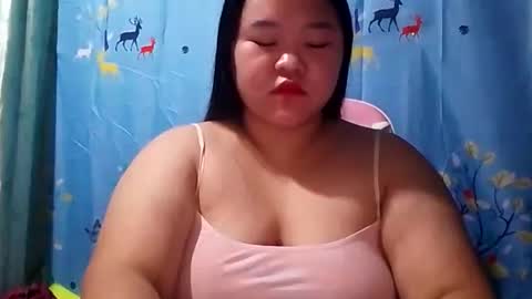 jennalyn_19 online show from February 27, 2026, 4:07 pm