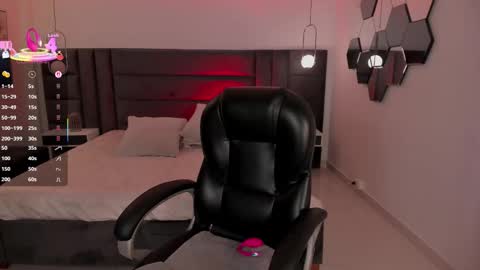 Jenna Olson  online show from January 12, 2026, 11:59 am