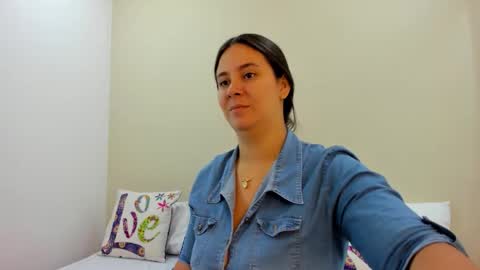 jenner_madison online show from March 28, 2026, 11:21 am