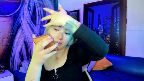Snapshot of jenni_arango chatting on December 5, 2024, 3:59 am Jenny online show from December 5, 2024, 3:59 am