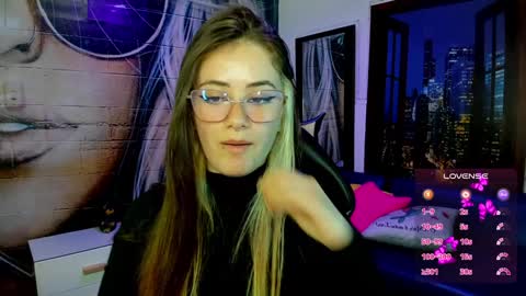 Snapshot of jenni_arango chatting on December 6, 2024, 7:43 am Jenny online show from December 6, 2024, 7:43 am