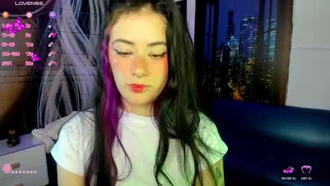 Snapshot of jenni_arango chatting on December 18, 2024, 4:09 am Jenny online show from December 18, 2024, 4:09 am