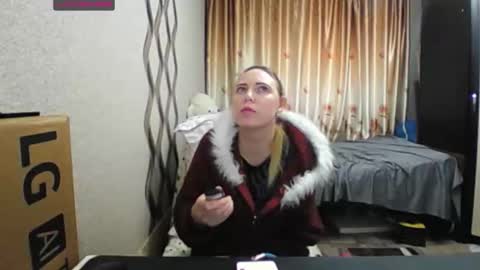 JenniDeep online show from December 2, 2025, 9:36 am