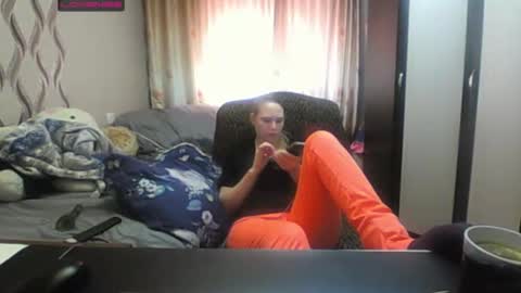 JenniDeep online show from January 19, 2026, 8:51 am