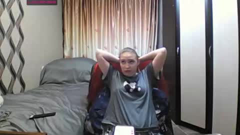 JenniDeep online show from February 17, 2026, 11:50 am