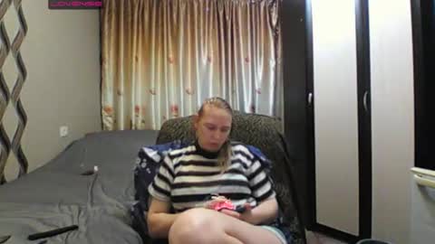 JenniDeep online show from April 11, 2026, 5:50 pm