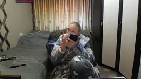 JenniDeep online show from May 10, 2026, 11:48 am