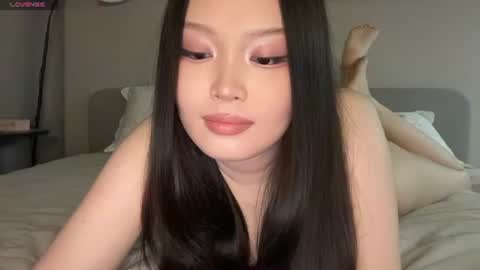 Snapshot of jennie_yung chatting on July 26, 2026, 11:33 pm jennie_yung online show from July 26, 2026, 11:33 pm
