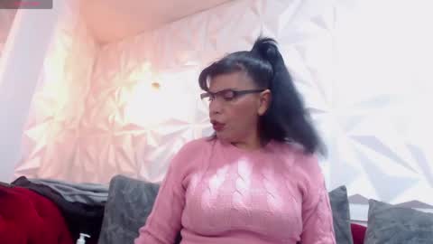 Jennifer online show from April 20, 2026, 11:24 am