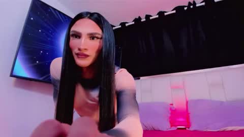 jennifer_azuaje online show from March 18, 2026, 4:54 pm