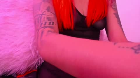 Snapshot of jennifer_bodyy0404 chatting on June 14, 2026, 6:43 pm jennifer_bodyy0404 online show from June 14, 2026, 6:43 pm