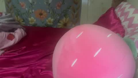 Snapshot of jennifer_robbie chatting on January 25, 2025, 3:19 am jennifer_robbie online show from January 25, 2025, 3:19 am
