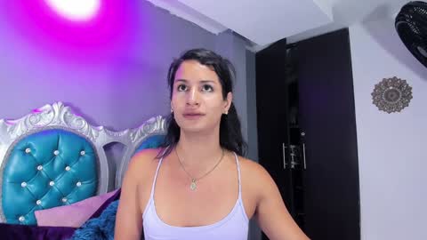 Snapshot of jennifer_t chatting on December 4, 2024, 1:31 pm jennifer_t online show from December 4, 2024, 1:31 pm