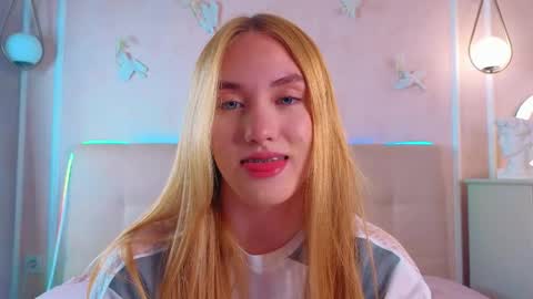 Snapshot of jennifercamprell chatting on April 17, 2026, 7:17 pm jennifercamprell online show from April 17, 2026, 7:17 pm