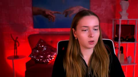 Jennifer online show from April 7, 2026, 2:28 pm