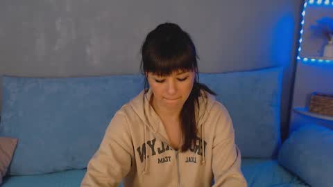 jenniferjay801880956088 online show from December 7, 2024, 4:42 am