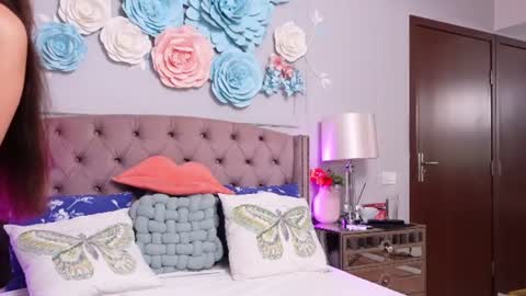 JenniferLovveX online show from June 30, 2026, 4:13 am