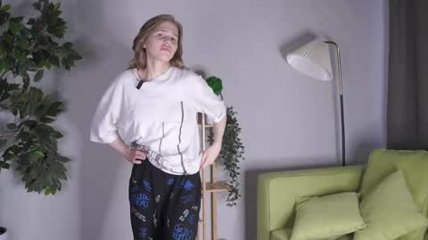 Snapshot of jenniferrakow chatting on April 2, 2026, 7:17 am Sofia online show from April 2, 2026, 7:17 am