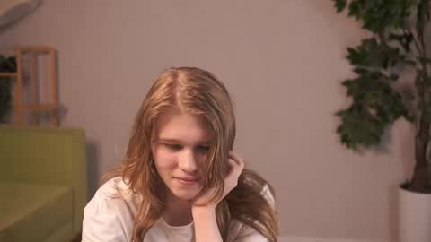 Snapshot of jenniferrakow chatting on May 12, 2026, 7:49 am Sofia online show from May 12, 2026, 7:49 am