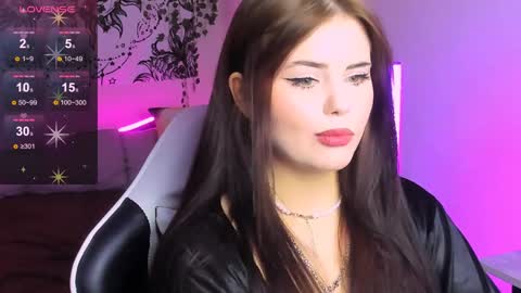 Jenni online show from December 5, 2024, 12:00 pm