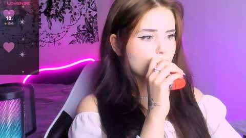 Jenni online show from December 25, 2024, 8:07 pm