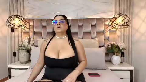 Snapshot of jennsexy_ chatting on July 25, 2026, 7:33 pm Jennsexy online show from July 25, 2026, 7:33 pm