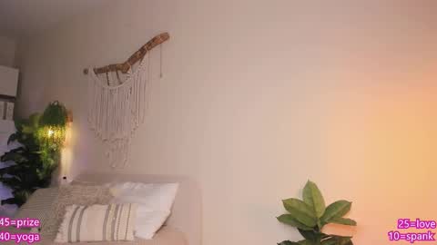 Snapshot of jenny_ames chatting on December 18, 2025, 4:57 pm Jenny online show from December 18, 2025, 4:57 pm