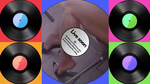 Jenny online show from November 16, 2025, 10:48 pm