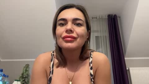 Snapshot of jenny_play1 chatting on February 6, 2025, 9:00 am Jenny online show from February 6, 2025, 9:00 am