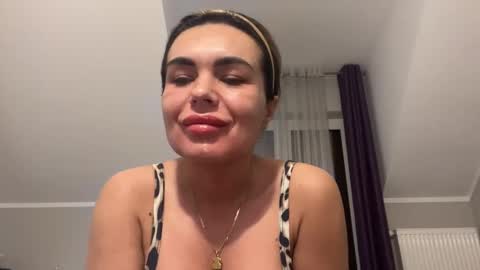 Snapshot of jenny_play1 chatting on March 10, 2025, 11:32 am Jenny online show from March 10, 2025, 11:32 am