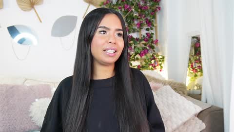 Snapshot of jenny_roberts96 chatting on February 2, 2025, 12:09 am Jenny Roberts online show from February 2, 2025, 12:09 am