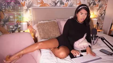 Snapshot of jenny_roberts96 chatting on October 16, 2025, 7:04 pm Jenny Roberts online show from October 16, 2025, 7:04 pm