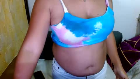 Snapshot of jenny_salvi chatting on March 7, 2025, 2:23 pm jenny_salvi online show from March 7, 2025, 2:23 pm