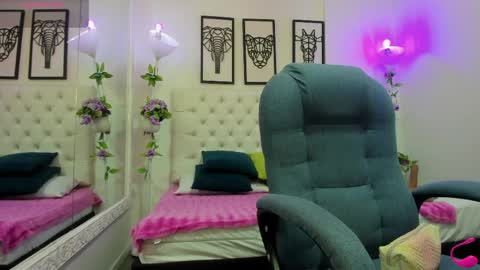 Snapshot of jenny_stark chatting on April 22, 2026, 11:23 am jenny_stark online show from April 22, 2026, 11:23 am