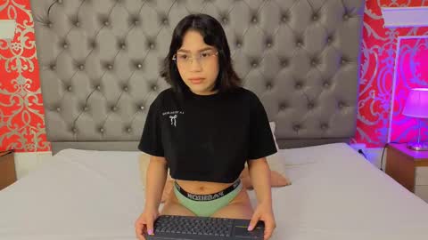 Snapshot of jenny_towers chatting on September 11, 2025, 11:10 am jenny_towers online show from September 11, 2025, 11:10 am