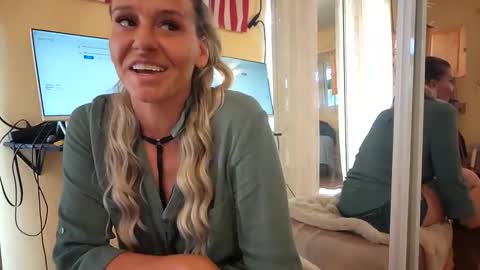Jennythanksyou online show from May 15, 2026, 1:56 am