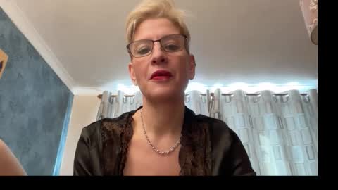 JennyHazel online show from February 25, 2026, 11:53 am