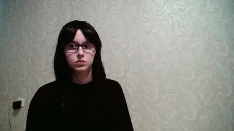 JennyOlset online show from September 19, 2025, 10:16 am