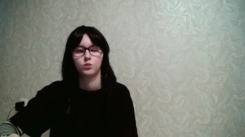 JennyOlset online show from October 10, 2025, 11:31 am