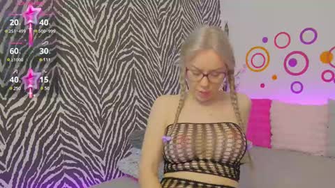 Snapshot of jennyshow chatting on February 23, 2025, 7:00 am   JennyShow online show from February 23, 2025, 7:00 am
