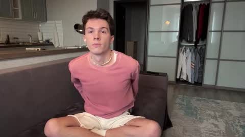 jeremy1scott online show from November 8, 2025, 7:08 am