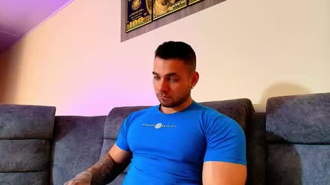 Jeremy Lowe online show from December 4, 2025, 7:33 pm