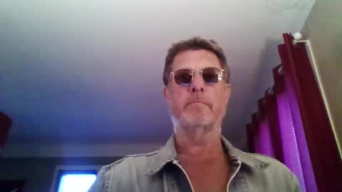 Snapshot of jerflor chatting on March 26, 2026, 5:51 pm jerflor online show from March 26, 2026, 5:51 pm