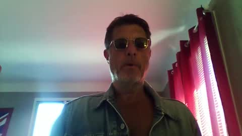Snapshot of jerflor chatting on April 5, 2026, 11:40 am jerflor online show from April 5, 2026, 11:40 am