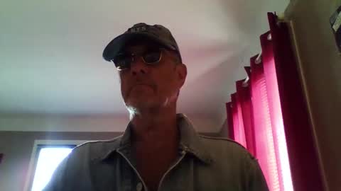 Snapshot of jerflor chatting on April 20, 2026, 12:52 pm jerflor online show from April 20, 2026, 12:52 pm